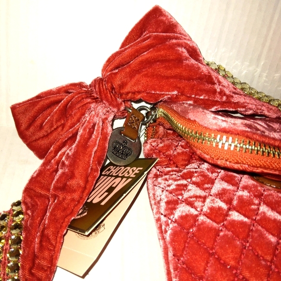 NWT☆JUICY COUTURE☆Oversized Foldover Quilted Velour Bow Clutch☆Beautiful☆Rare☆ - Picture 15 of 16